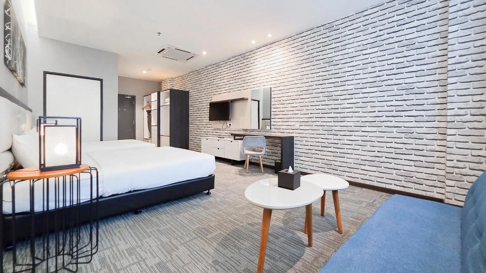 ***  Fives Hotel Dnp 新山 马来西亚