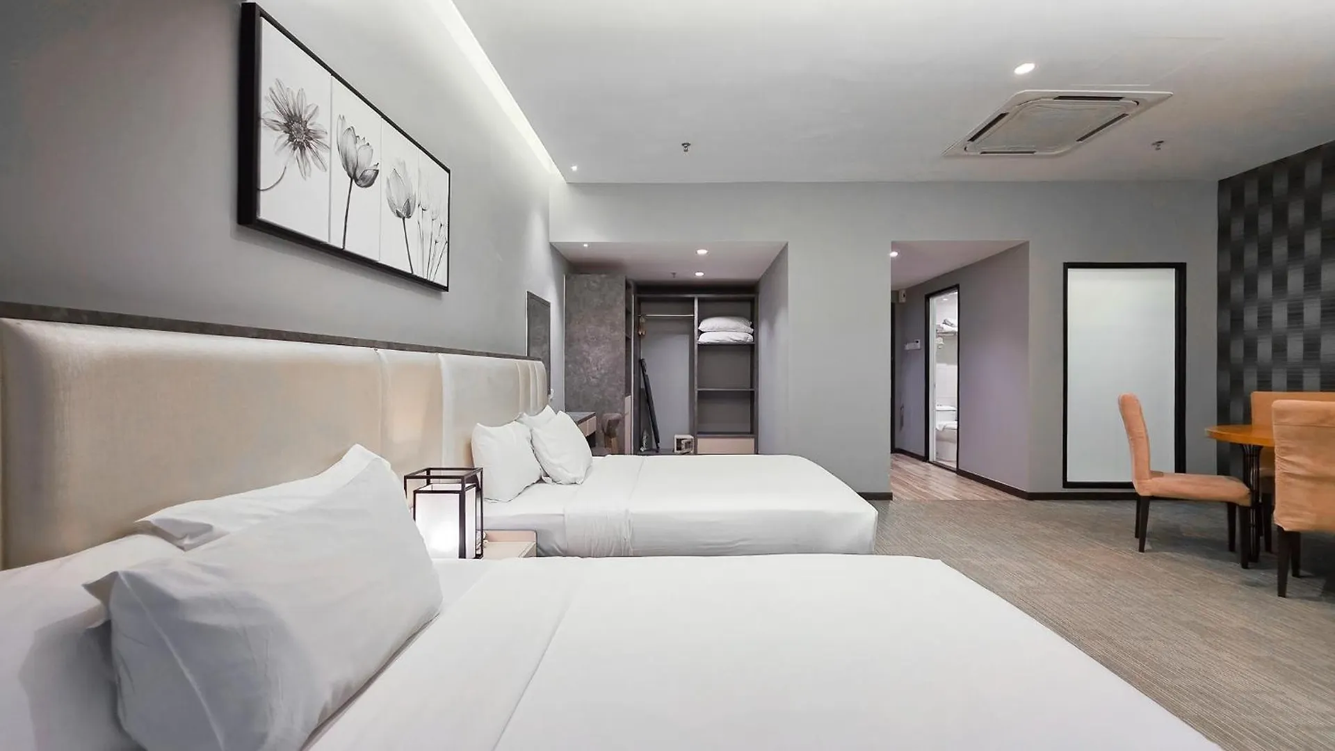 ***  Fives Hotel Dnp 新山 马来西亚