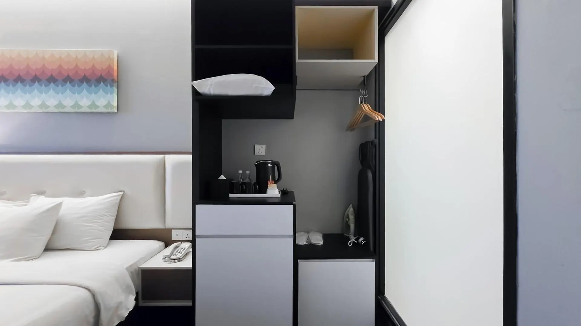 Fives Hotel Dnp 新山 3*,  马来西亚