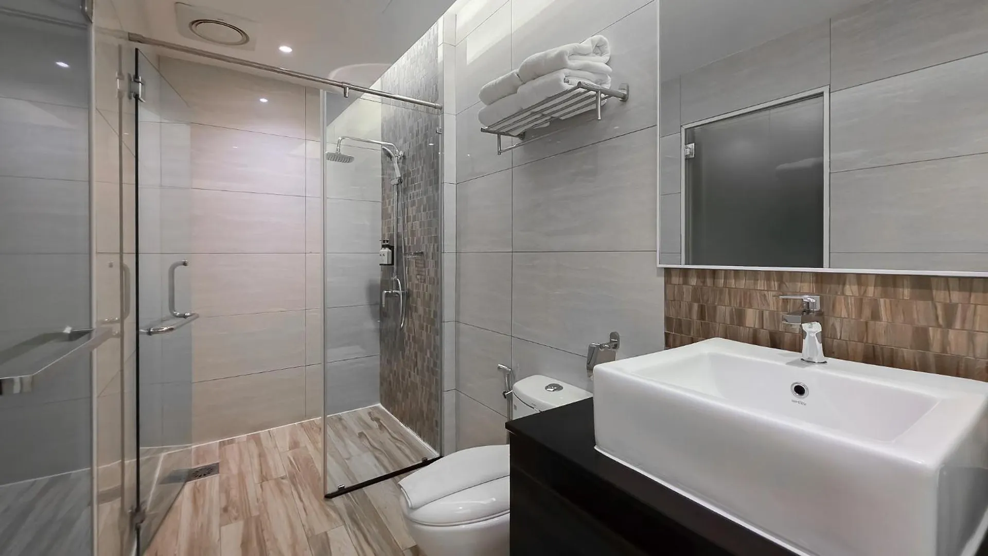 Fives Hotel Dnp Johor Bahru